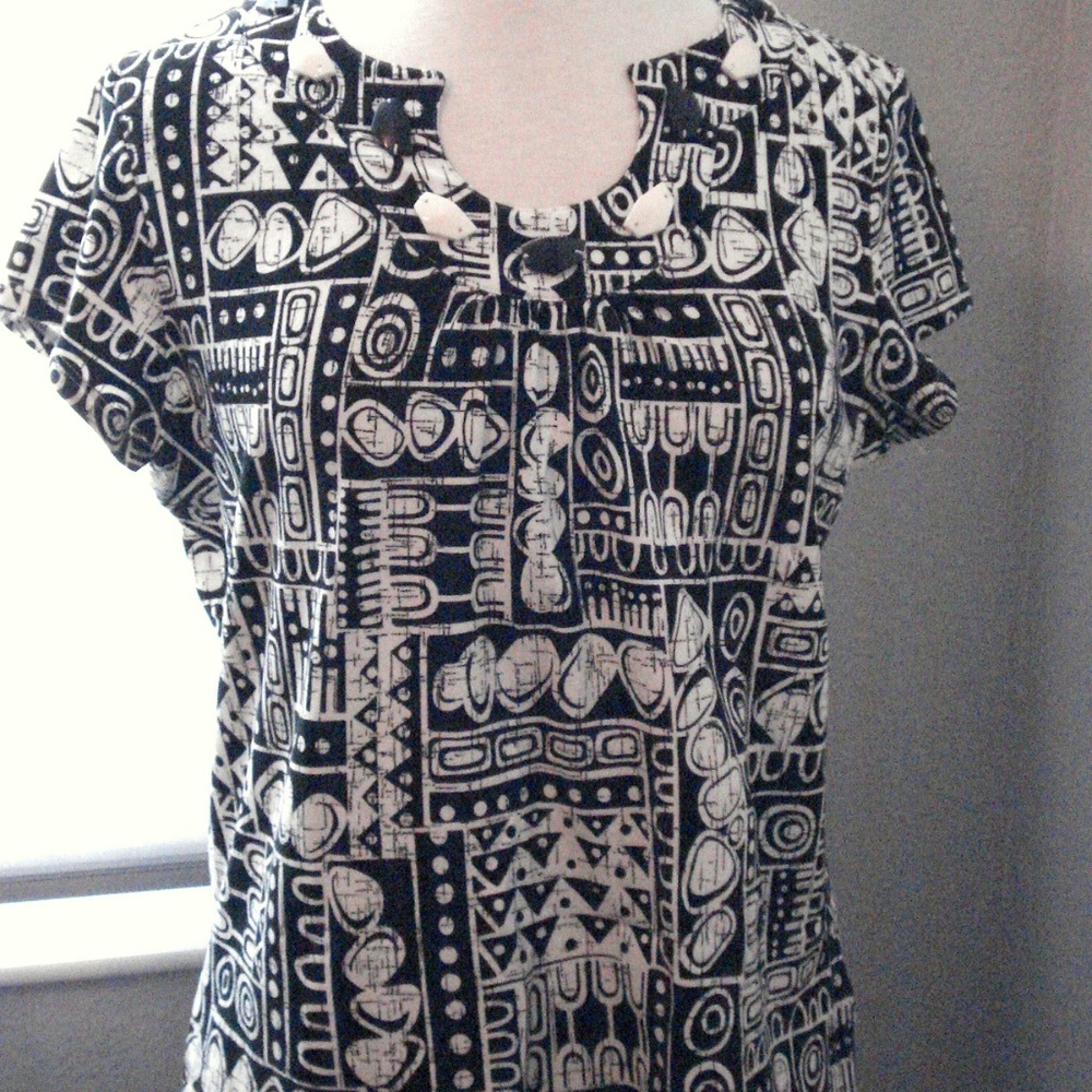 Black and White Cotton Knit Short Sleeved Top Med